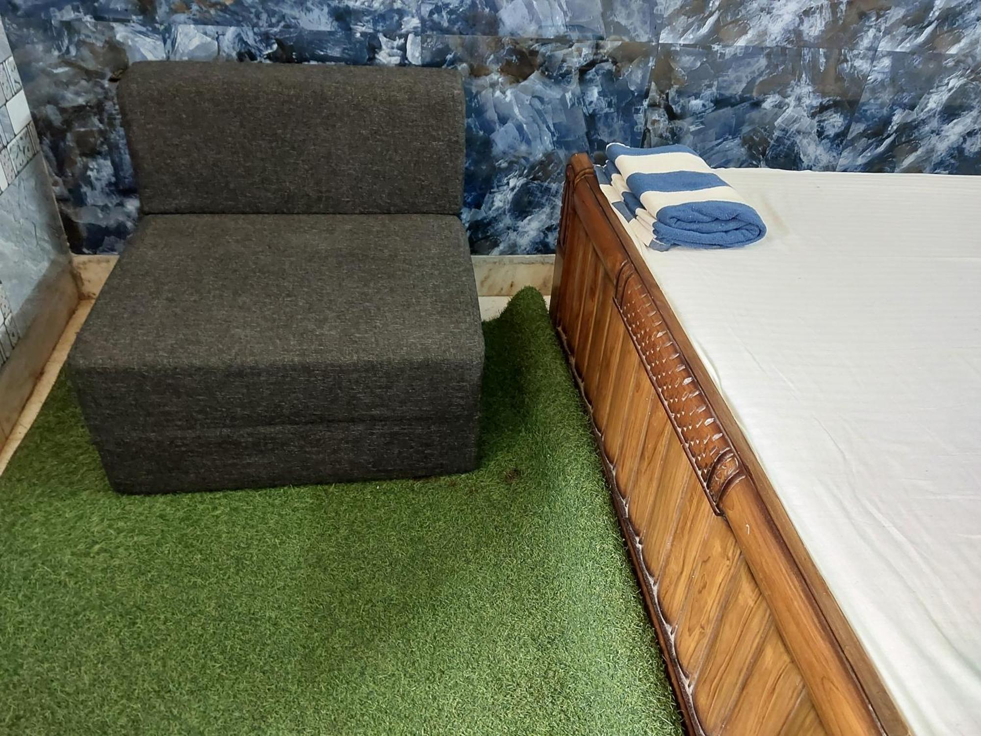 Nirman Beach Homestay Пури Екстериор снимка
