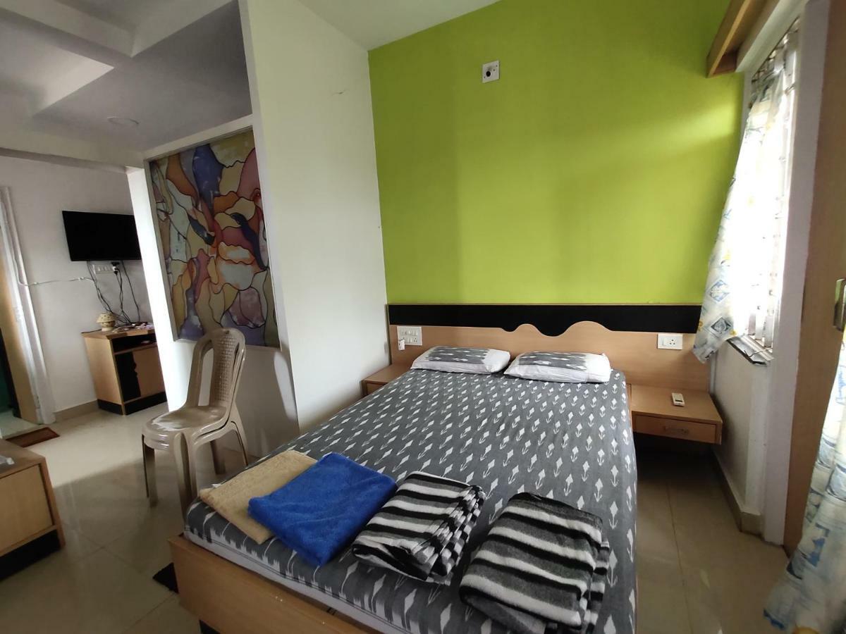Nirman Beach Homestay Пури Екстериор снимка